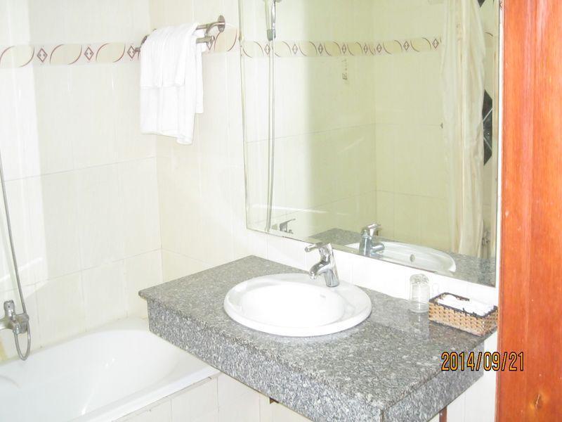 קוי נון Y Linh Hotel מראה חיצוני תמונה
